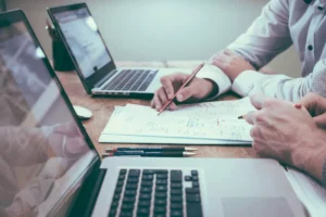 Brisbane’s Curriculum Vitae Experts: Attract Top Recruiters